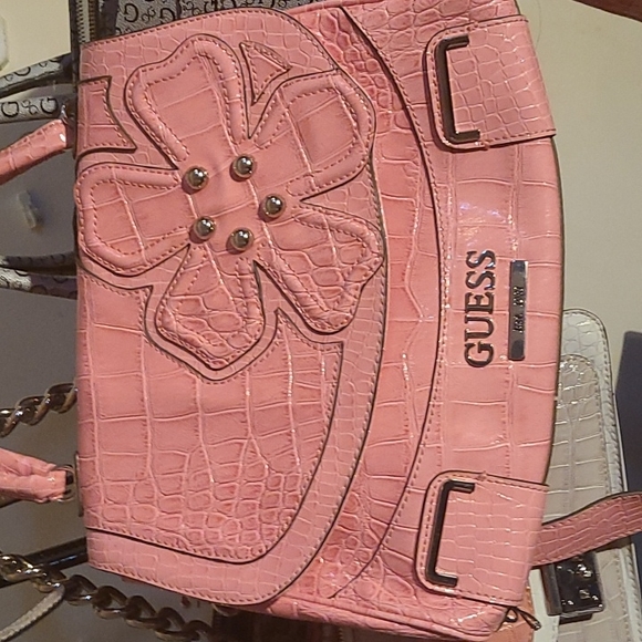Guess Bag - Picture 1 of 4